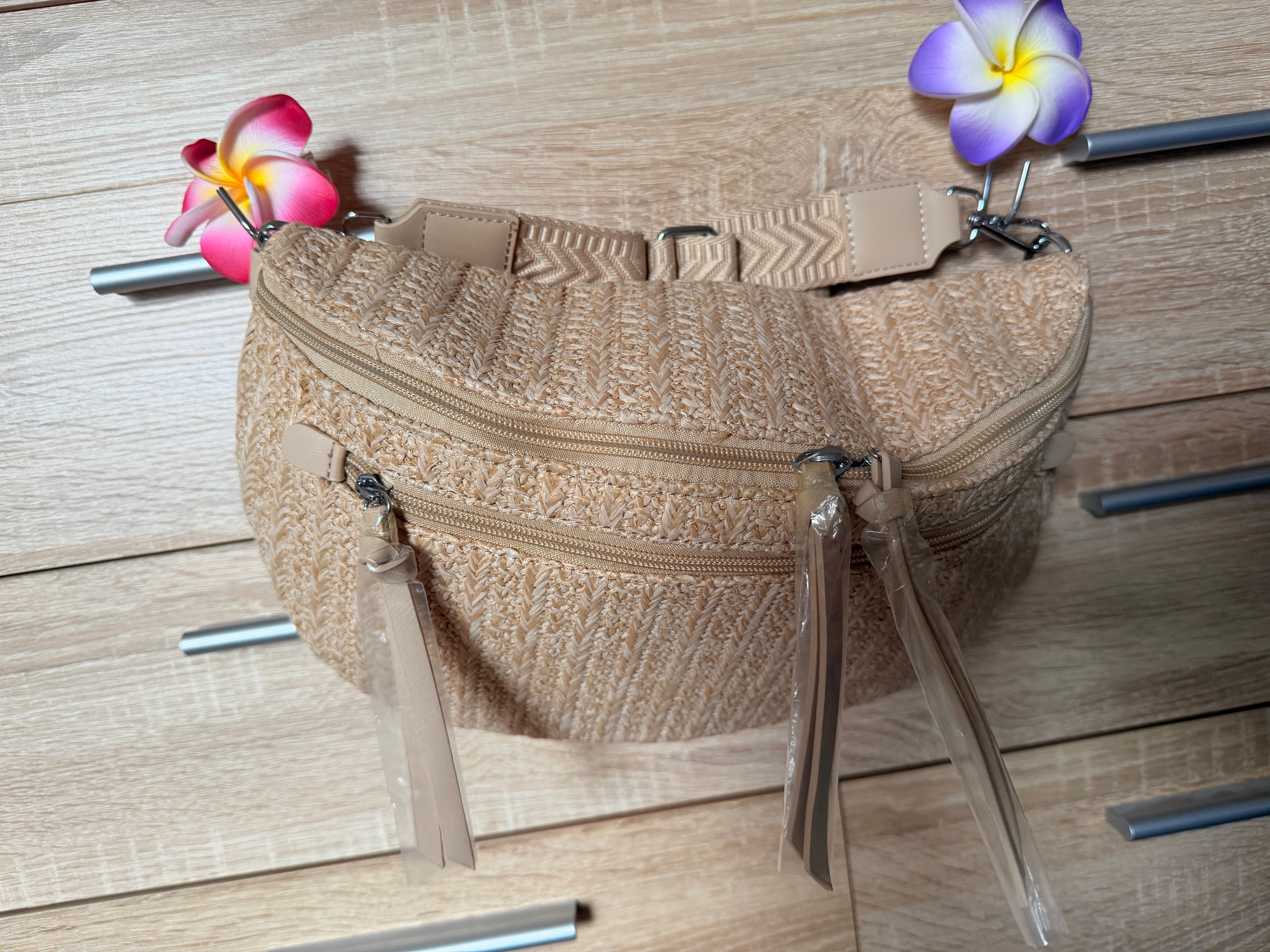 Crossbody Bag/ Umhängetasche / Gürteltasche/ Bauchtasche beige/naturlook