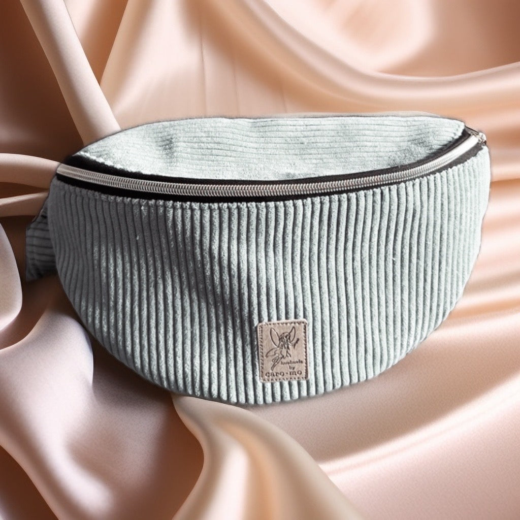 Crossbody Bag/ Umhängetasche / Gürteltasche/ Bauchtasche